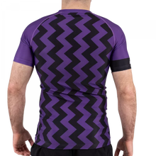 Lade das Bild in den Galerie-Viewer, Scramble Ranked Rashguard V5- Lila
